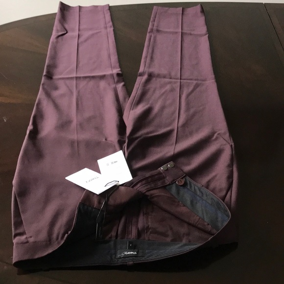 Theory burgundy women’s size 2 Plain front TREECA _2 continuous wool/elastane